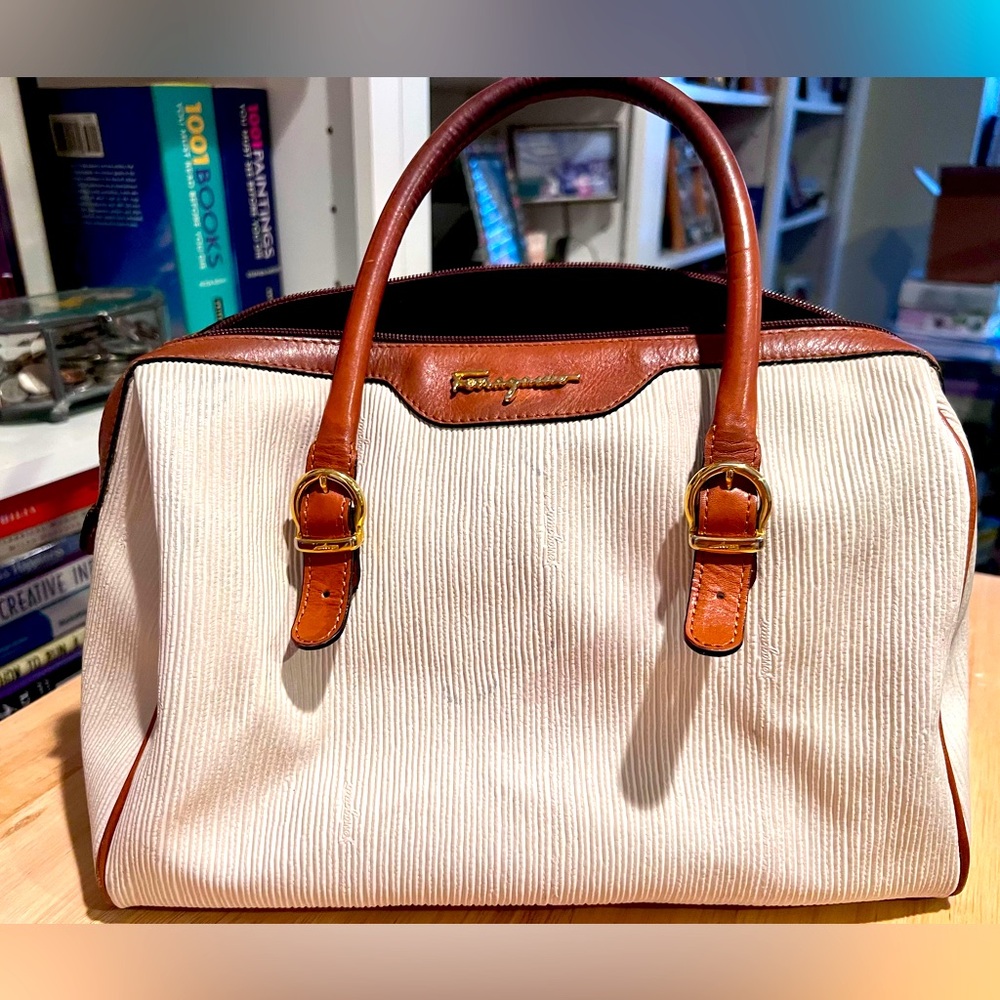 Rare Salvatore Ferragamo Ribbed Cream Bag Satchel Purse With Leather Handles